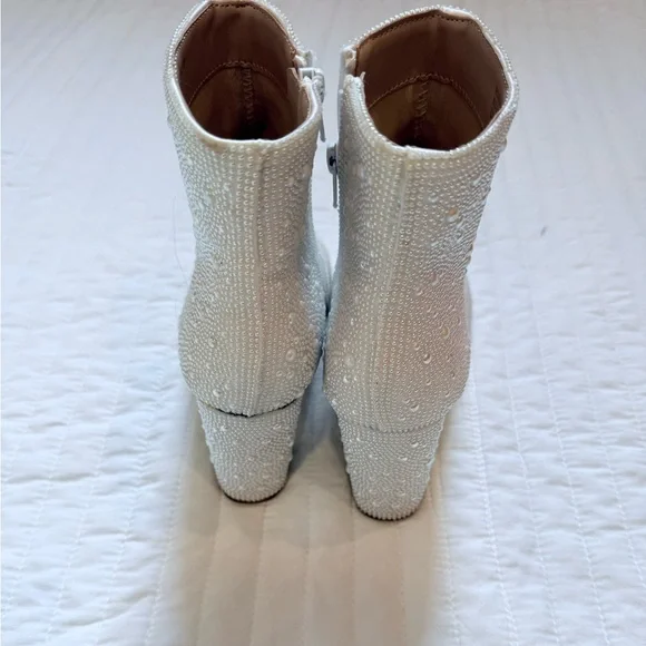 Mi.im Miracle Mile Christina Iridescent Pearl White Rhinestone Bridal Boots - Picture 5 of 8